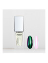 Mirror Liquid je tekoči krom oziroma zeleno vijola tekoči prah znamke Premium by Euro Fashion.