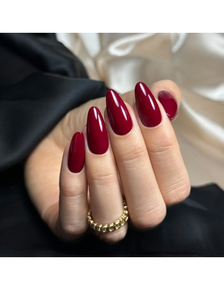 576 Scarlet Lip - temno rdeč barvni trajni lak za nohte