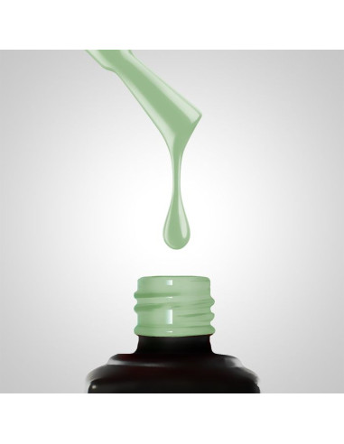 Pastelni hibridni lak 58 Matcha Lovers – elegantna zelena barva za nohte, kremasta konsistenca, odtenek za spomladanske manikure